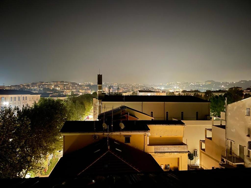 Lole Apartment - Ancona Ruang foto