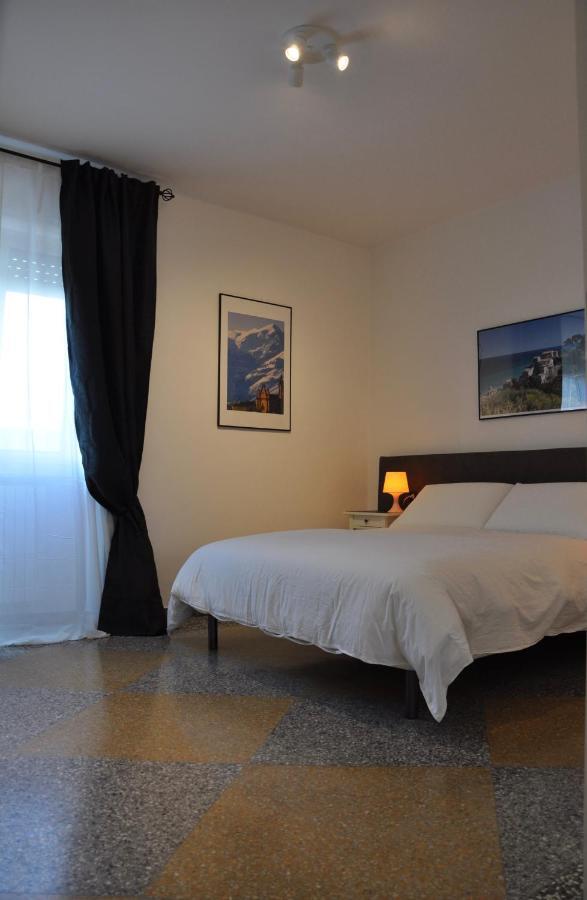 Lole Apartment - Ancona Bagian luar foto